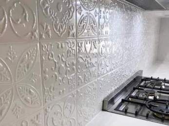 Bathroom Feature Wall Tile, Tin Backsplash Kitchen, Kitchen Wall Tiles Design, Bathroom Feature Wall, Kitchen Splashback Tiles, Pressed Tin, Metallic Backsplash, Wall Tiles Design, Pressed Metal