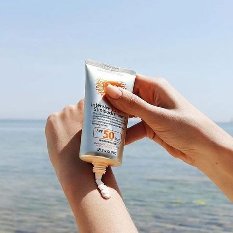 Protect and nourish your skin with 3W Clinic Intensive UV Sunblock Cream SPF 50+ PA+++. Offering powerful UVA and UVB protection, this sunblock prevents sun damage and premature aging, leaving your skin radiant and healthy. Shop now! ✨ Available on Offer Price of 44% Discount 😘 Use this Bohemian code: OSG0724C1P51 and claim your 44% discount😍 https://ohsogo.com/products/3w-clinic-intensive-uv-sunblock-cream-spf-50-pa-70ml . . . . . . #3WClinic #UVSunblock #SPF50 #PA+++ #SunProtection #UVPr... Intensive Uv Sunblock Cream, Japanese Sunscreen, Korean Sunscreen, Red Ginseng, Mask Sheet, Brighten Skin Tone, Kraf Diy, Face Mist, Sun Cream