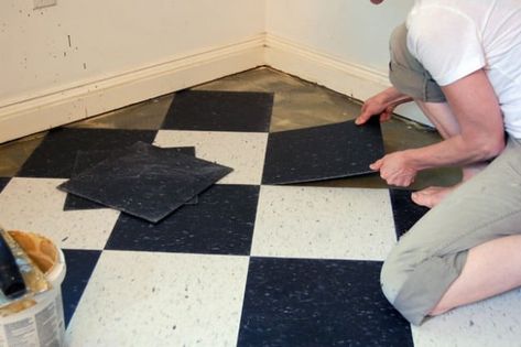 Diy Checkerboard Floor, Sheet Vinyl Flooring Living Room, Black Tile Bathroom, Checkered Floor Kitchen, Vct Flooring, American Garage, Vct Tile, Black Tile Bathrooms, Painting Tile Floors