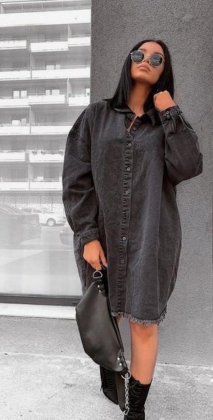 The best shirt dress outfit for women & t shirt fashion | GREY OVERSIZED SHIRT DRESS - Looking for the perfect office dress shirt outfit to wear for summer? These shirt dress outfits and styles shirt are perfect to wear for warm weather. Find the best casual and chic dress shirt outfits for women that are, comfortable, and also the best fashionable t shirts summer outfits for women. #shirtdressoutfit #shirtdress #tshirtstyle #styleshirt #summeroutfits Cute All Black Outfits, White Shirt Dress Outfit, All Black Outfit Casual, Long White Shirt Dress, Shirt Dress Fall, Oversized Denim Shirt, Oversized Fashion, Shirt Dress Outfit, Oversized Shirt Dress