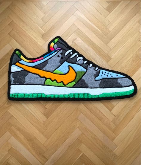 Tafting Rugs, Sneaker Rug, Rug Business, Room Finds, Tuft Rug, Tufting Rug, Tufting Ideas, Hype Beast, Funky Rugs