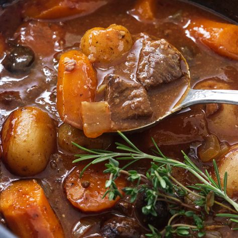 This recipe for slow cooker elk stew is simmered in a rich, flavorful broth with tender chunks of elk meat, potatoes, onions and mushrooms. Guinness Stew, Guinness Beef Stew, Lamb Stew, Gimme Some Oven, Corn Beef And Cabbage, Stew Meat, Beef Stew Recipe, Hearty Stews, Stew Recipe