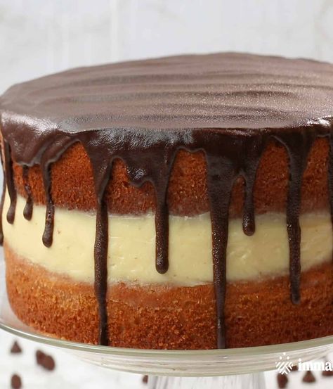 Boston Cream Pie (Plus Video) Boston Cream Cake, Simple Baking, Gourmet Cakes, Vanilla Sponge Cake, Boston Cream Pie, Boston Cream, Vanilla Sponge, Rum Cake, Decadent Cakes