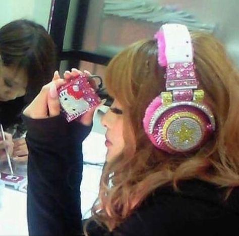 Agejo Gyaru Pfp, Hello Kitty Gyaru, Gyaru Hello Kitty, Gyaru Aesthetic, Agejo Gyaru, Hime Gyaru, Beach Icon, Image Swag, Gyaru Fashion