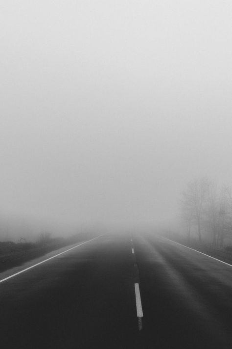 Foggy Morning Aesthetic, Fog Aesthetic, Road Photos, Space Song, Fog Photography, Weather Projects, Foggy Weather, Ss 2024, Asphalt Road