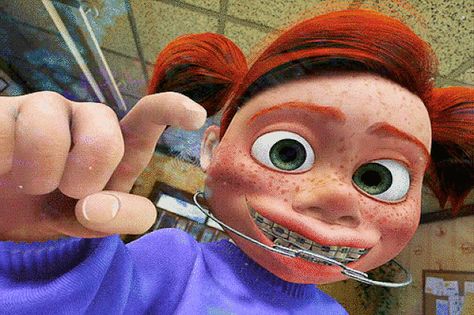 Otros la portan orgullosamente. | 21 Situaciones que las personas que han usado brackets reconocerán Disney Gifs, Film Disney, The Perfect Guy, Finding Nemo, It Goes On, E Card, A Cartoon, Disney Love, Disney Magic