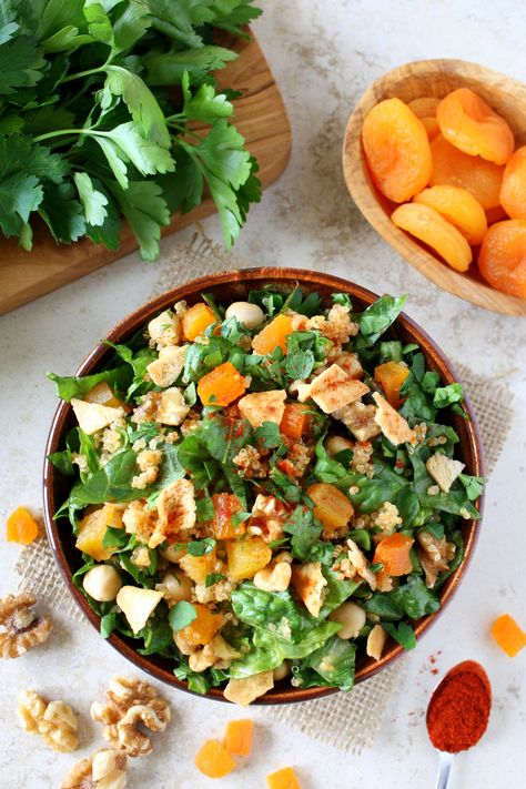 chickpea and apricot salad Apricot Salad, Perfect Salad Recipe, Congealed Salad, Ground Recipes, Chickpea Salad Recipes, Beautiful Salad, Grain Salad, Slaw Recipes, Couscous Salad