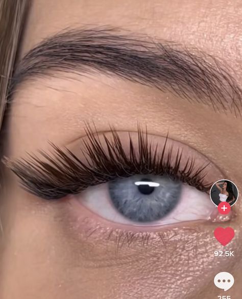 Arabic Eye Makeup, Natural Fake Eyelashes, Evening Eye Makeup, Cat Eye Lash, Perfect Eyelashes, Eyelash Extentions, Eye Makeup Pictures, Eye Makeup Designs, Lashes Beauty