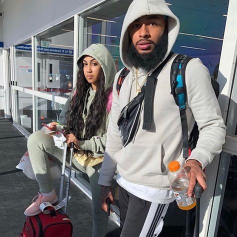 Queen And Clarence, Young Black Couples, Queen Naija, Sisters Goals, Bae Goals, Black Couples Goals, Couple Relationship, Relationship Goals Pictures, Friend Goals