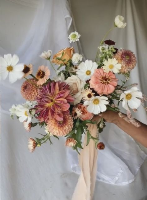 Decoration Birthday, Wedding 2024, Wildflower Wedding, Wedding Mood Board, Wedding Mood, Flower Farm, Flower Bouquet Wedding, Pretty Flowers, Future Wedding