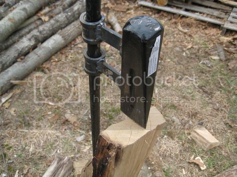 Made a Kindling Splitter today | Arborist, Chainsaw & Tree Work Forum Kindling Splitter, Cool Welding Projects, Wood Splitter, Log Splitter, Diy Welding, Metal Welding, Shower Tile Designs, Diy Holz, Cool Woodworking Projects