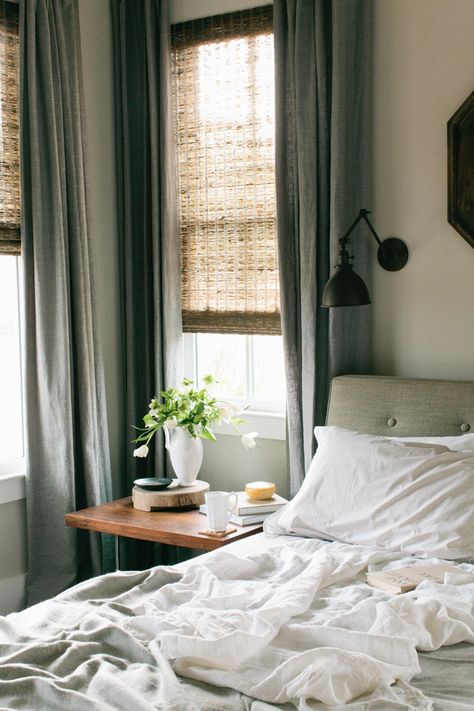 Register for your Dream Home with @Zola via oncewed.com Idea Bilik Tidur, Reka Bentuk Bilik Tidur, Homestead Decor, Unmade Bed, Hiasan Bilik Tidur, Carpet Bedroom, House Blinds, White Sheets, Black Carpet