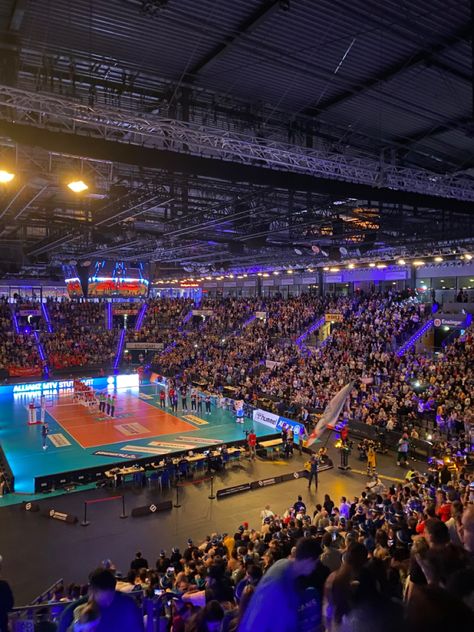 Volleyball Training Aesthetic, Volleyball Court Aesthetic, Volleyball Vision Board, College Volleyball Aesthetic, Volley Aesthetic, Volleyball Lifestyle, Volleyball Vibes, Volleyball Aesthetic, Volleyball Team Pictures