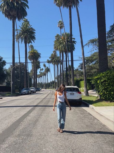 Beverly Hills Los Angeles Model Aesthetic, Beverly Hills Instagram Pictures, Beverly Hills Picture Ideas, Los Angeles October Outfits, California Ig Pics, Beverly Hills Outfit Ideas, California Inspo Pics, 2016 La Aesthetic, Los Angeles Instagram Spots