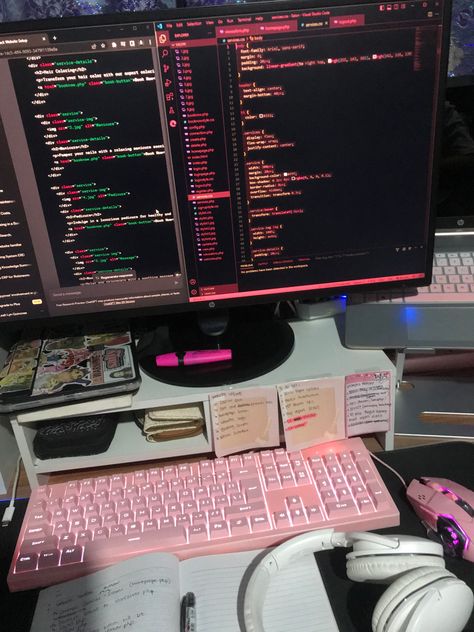 Computer Science Women, Coder Girl, Engineer Girl, Computer Science Major, College Vision Board, Computer Science Programming, Learn Computer Coding, Tech Aesthetic, Mouse Gamer