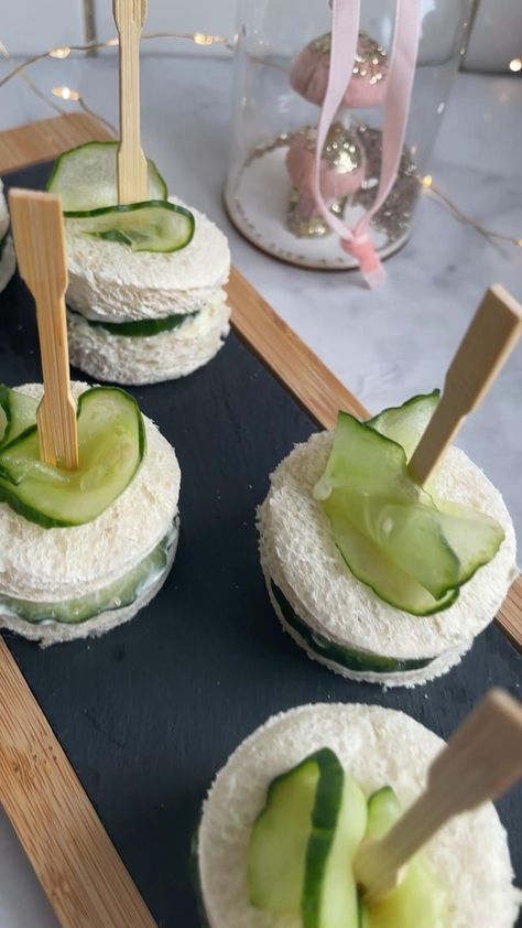 Cucumber canapés party Appetizers. Make these simple elegant looking party food for your guests at your next party and everyone will be amazed with their look. Save this party food idea for your next friends and family gatherings. Or share with a friend who would love some party food ideas on a budget. They make amazing starters for wedding parties too. Canapés, Cucumber Canapes, Food Ideas On A Budget, Party Appetizers, Wedding Parties, Party Food, Food Ideas, Cucumber