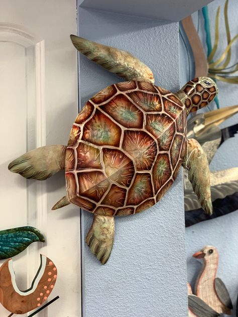 Metal patio safe wall art Cardboard Art Sculpture, Clay Turtle, Wood Turtle, Sea Turtle Wall Art, Sea Creatures Art, Turtle Wall Art, Turtle Sculpture, Paper Mache Animals, Diy Gift Set