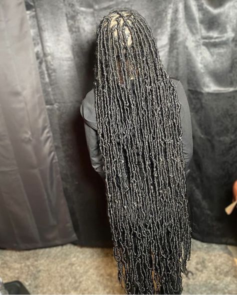 Calf Length Soft Locs, Ankle Length Soft Locs, Knee Length Soft Locs, Free Part Soft Locs, Fav Outfit, Braids Locs, Soft Locs, Cute Braided Hairstyles, Hair Things