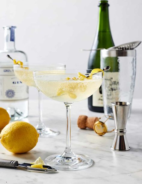 Learn how to make a French 75 cocktail! This easy recipe is bubbly, bright, and festive, made with gin, lemon juice, simple syrup, and Champagne. French 75 Recipe, French 75 Cocktail Recipes, Cocktails Made With Gin, Champagne Cheers, French 75 Cocktail, Spring Drink, Best Summer Cocktails, Cheers To The New Year, Easy Summer Cocktails