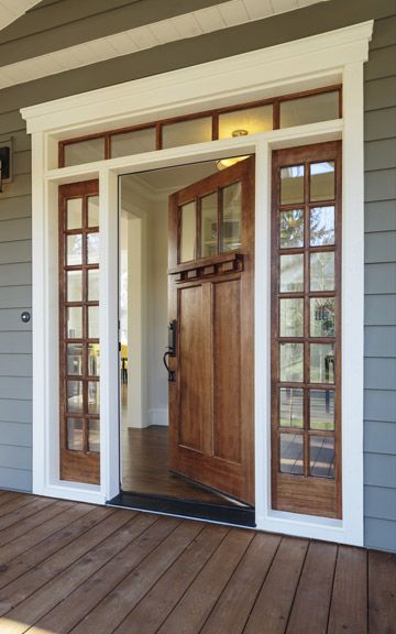 Farmhouse Front Door, Craftsman Bungalow, Wooden Front Doors, Craftsman Style Homes, Front Door Design, Pergola Plans, Craftsmen Homes, Craftsman House, Craftsman Style