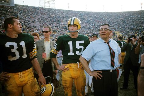 American Football Quotes, Bart Starr, Green Bay Packers Fans, Green Bay Packers Football, Packers Football, Vince Lombardi, Go Pack Go, Nfl Football Teams, Nfl Packers