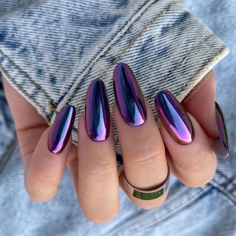 Red Purple Ombre Nails, Light Purple Chrome Nails, Purple Chrome Nails, Vibrant Nail Colors, Purple Chrome, Chrome Nails Designs, Chrome Nail, Vibrant Nails, White Nail Art