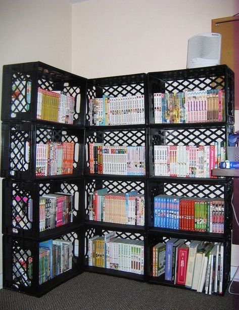 Milk Crate Shelves, Milk Crates Diy, Milk Crate Furniture, Milk Crate Storage, Plastic Milk Crates, Plastic Crate, Crate Furniture Diy, Crate Bookshelf, Diy Muebles Ideas