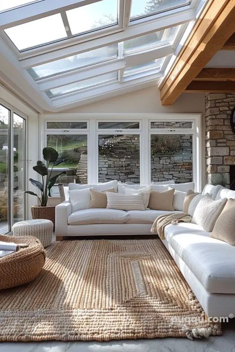 Indoor Sunroom Ideas, All Seasons Room, Small Sunroom Ideas, Solarium Room, Sunroom Bedroom, Sunny Living Room, Modern Sunroom, Indoor Sunroom, Florida Bungalow