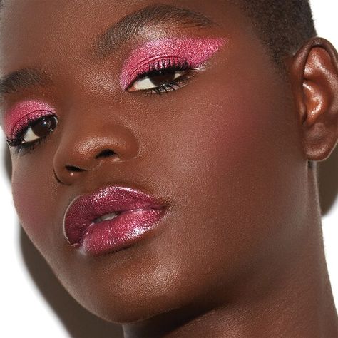 Cherry Eyeshadow, Cherry Palette, Bold Makeup Looks, Pink Eye Makeup, Urban Decay Cosmetics, Pink Eye, Bold Makeup, Neutral Shades, Dark Skin Makeup