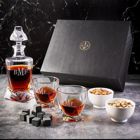 Classic Monogram Custom Luxury Twist Whiskey Gift Set 8 pc Personalized Whiskey Decanter Set, Whiskey Gift Set, Personalized Whiskey Decanter, Home Wet Bar, Gifts For Your Boss, Velour Bag, Whiskey Decanter Set, Whiskey Lover Gifts, Whiskey Stones