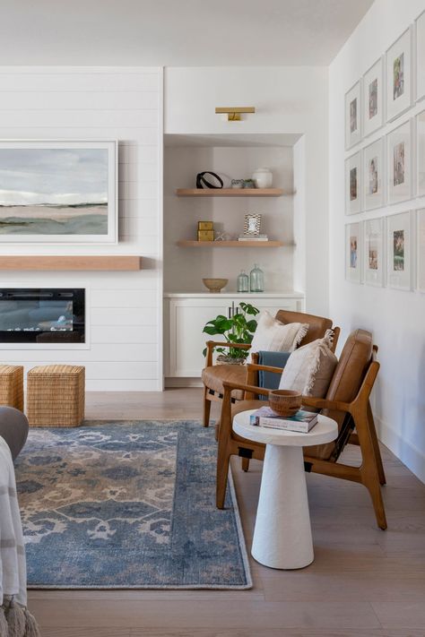 California Coastal Living Room, Chairs In Living Room, California Coastal Decor, California Coastal Style, Coastal Interiors Design, California Coastal, California Casual, Coastal Living Room, Coastal Interiors