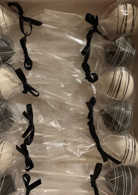 Simple black and white cake pops Black And White Cake Pops Ideas, Cake Pops Black And White, Black White Dessert Table, Black And White Treats Table, Black And White Party Food Ideas, All Black Dessert Table, 18th Birthday Party Ideas Black And White, Black And White Birthday Party Ideas Decoration, Black White And Silver Cake