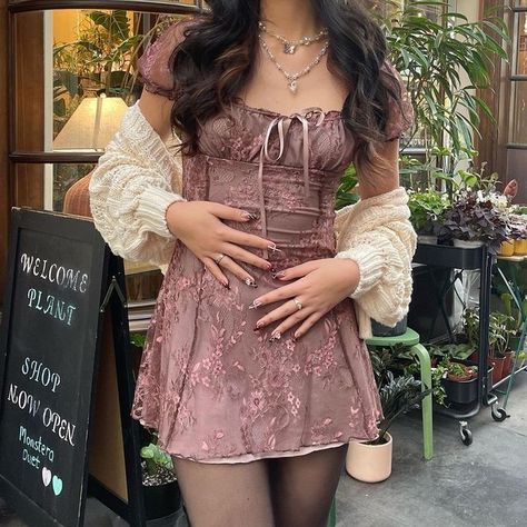 Persephone Clothes Aesthetic, Bohemian Mystic Outfit, Persephone Outfit Aesthetic, Cute Floral Outfits, Persephone Aesthetic Outfit, Persephone Outfit, Pretty Fashion, Feminine Outfit, Looks Style