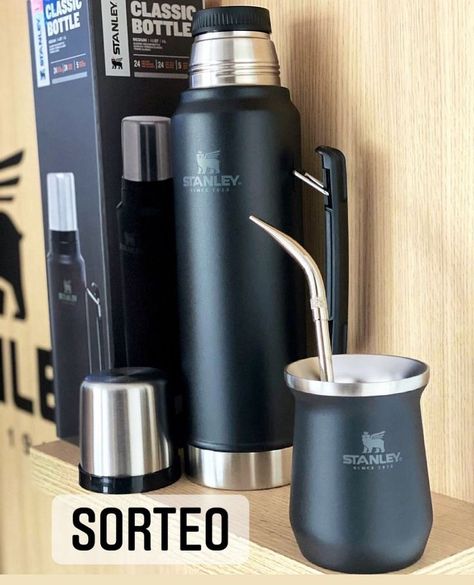 Participá del sorteo de Yerba Uruguaya La Plata y podés ganar un genial combo de Termo Stanley + Mate Stanley + Bombilla. Ingresá a nuestra web y mirá como participar. #quieroganar #sorteo #sorteoargentina #mate #stanley #termo #setdemate Stanley Termo, Mate Stanley, Teen Wolf, Glow Up?, Tumbler