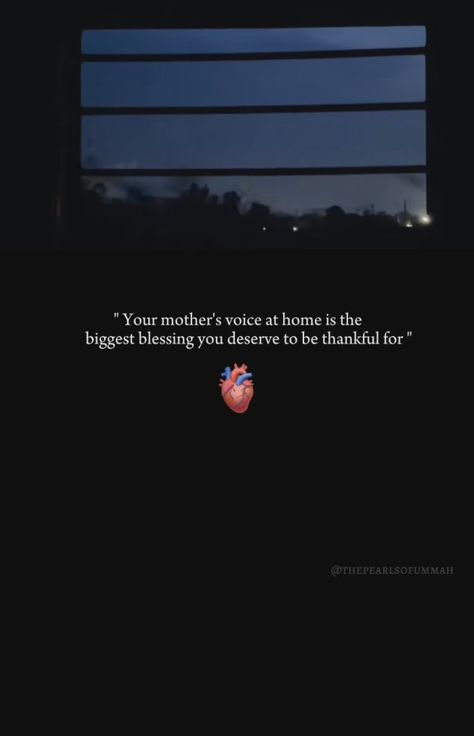 Shayari For Mom, Mumma Quotes, Shayari Aesthetic, Obsessed Love, Maa Quotes, Best Pov, Poetry Photos, Mom And Dad Quotes, Words That Describe Feelings