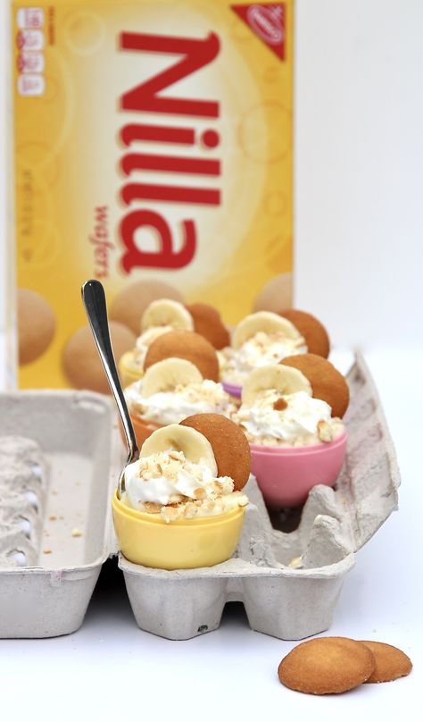 Easter Egg Banana Pudding Cups | The BakerMama  #easter #bananapudding Easter Banana Pudding, Easter Finger Food, Banana Pudding Cups, Healthy Easter Dessert, Chocolate Dipped Bananas, Pudding Banana, Finger Desserts, Banana Pudding Desserts, Desserts Ideas