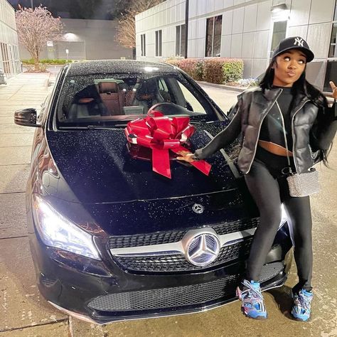 Car With Bow, Black Girls Luxury Lifestyle, Future Vision, Lux Cars, Black Goddess, Car Goals, Luxury Lifestyle Dreams, Grown Women, Luxury Aesthetic