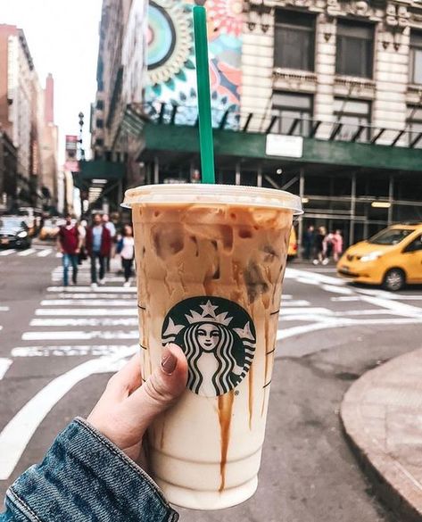 Kawa Starbucks, Minuman Starbucks, Copo Starbucks, Best Starbucks Drinks, Café Starbucks, Cute Food Wallpaper, Starbucks Order, Iced Starbucks Drinks, Healthy Starbucks Drinks