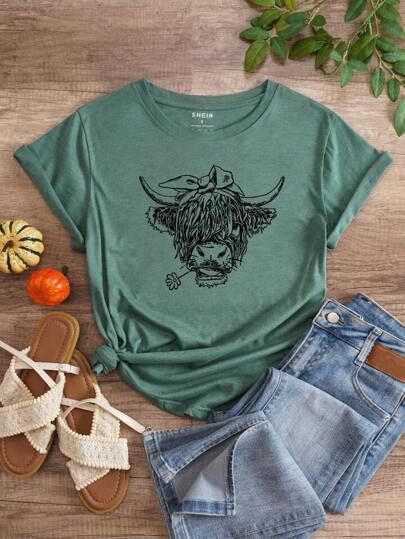 Printed Tee Women, Cute Highland Cow, Black Crop Tee, Cricket Ideas, Cow Tshirt, Harley Davidson Shirt, Crochet Shirt, Weekend Wear, Women T Shirts