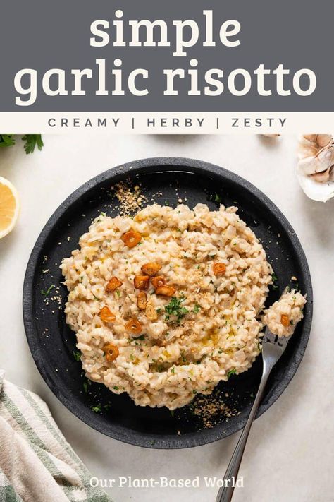 Dive into the rustic flavors of our Easy Garlic Risotto! This foolproof recipe will transport your taste buds to an Italian piazza with every bite. Delight in the creamy texture, the aroma of garlic, and the comfort of home cooking. Savor the simplicity! Join us in mastering this culinary treasure right in your own kitchen. Perfect for any meal, any season. Your gourmet journey begins here. Quick Vegan Dinner Recipes, Vegan Italian Recipes, Easy Weekday Meals, Quick Vegan Meals, Vegetarian Comfort Food, Weekday Meals, Veggie Dinner, Italian Pasta Recipes, Dinner Meal Prep