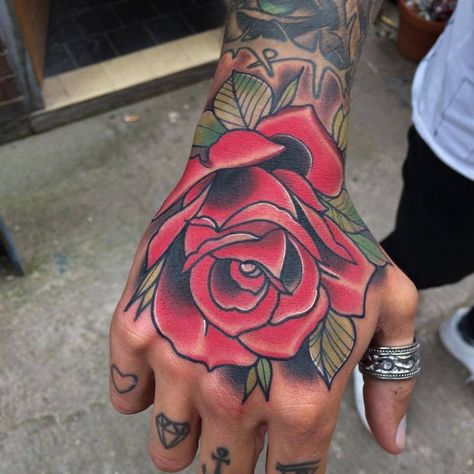 Neotraditional style rose on the hand. Marquesan Tattoo, Tattoo Main, Herren Hand Tattoos, Tato Maori, Tato Tradisional, Koi Tattoo Design, Tatuagem Masculina Pequena, Rose Hand Tattoo, M Tattoos