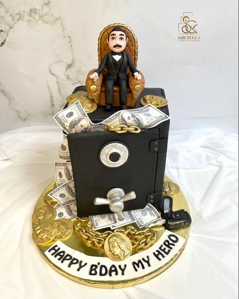 Gold cash royal cake Man Cake 30 Birthday, Money Themed Cake, Cake 2022, Birthday Cake For Boyfriend, 22nd Birthday Cakes, Tuxedo Cake, Adult Birthday Decorations, Cake Designs For Kids, B Day Cake