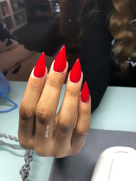 Big Apple Red Acrylic Nails, Very Pointy Nails, Almond Stiletto Shaped Nails, Red Acrylic Nails Pointy, Short Red Pointy Nails, Stilleto Red Nails Designs, Medium Stilleto Nails Red, Medium Stilleto Nails Almond, Pointed Red Nails