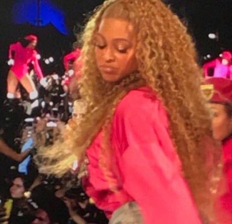 Beyonce Memes, Beyonce 2013, 90s Women, Queen Bee Beyonce, Black Memes, Current Mood Meme, Beyoncé Giselle Knowles-carter, Reaction Images, Beyonce Queen