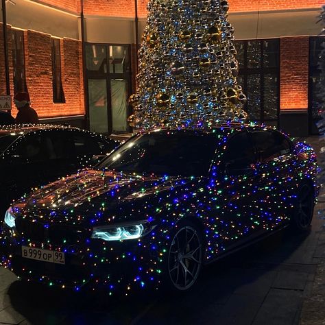 Bmw Aesthetic, Cars Drifting, Bmw Art, Best Christmas Lights, Dream Motivation, Bmw Wallpapers, Formula 1 Car Racing, Christmas Car, Cars And Coffee