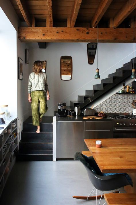 Kitchen Under Stairs, Vintage Apartment, Inside Closet, Inside A House, Loft Industrial, Industrial Loft, Under Stairs, Home Hacks, Home Studio