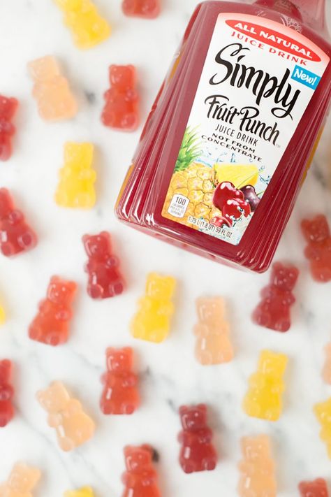 Fruit Juice Gummies, Diy Gummy Bears, Diy Gummies, Gummy Recipes, Juice Gummies, Gummy Bears Recipe, Homemade Gummy Bears, Homemade Gummies, Gummies Recipe