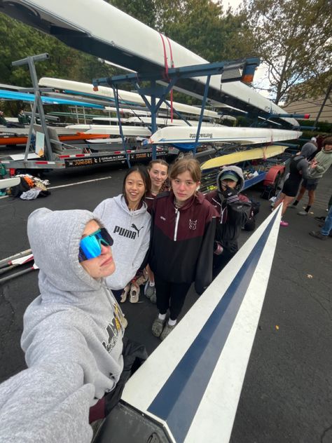 Crew Aesthetic Rowing, Rowing Outfit, Rowing Aesthetic, Crew Aesthetic, Rowing Memes, Rowing Sport, Crew Rowing, Women's Rowing, Rowing Crew