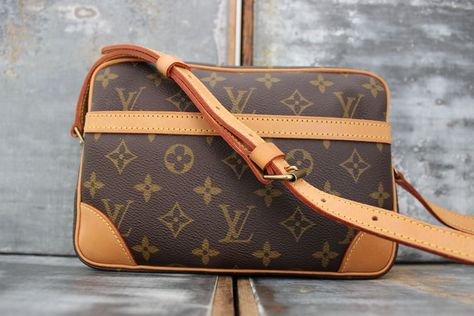 Louis Vuitton Monogram Canvas TROCADERO 24 Shoulder Crossbody Bag Vintage Lv Bag, Lv Crossbody Bag, Louis Vuitton Monogram Bag, Louis Vuitton Crossbody Bag, Louis Vuitton Crossbody, Lv Purse, Vintage Crossbody Bag, Lv Bags, Louis Vuitton Fashion