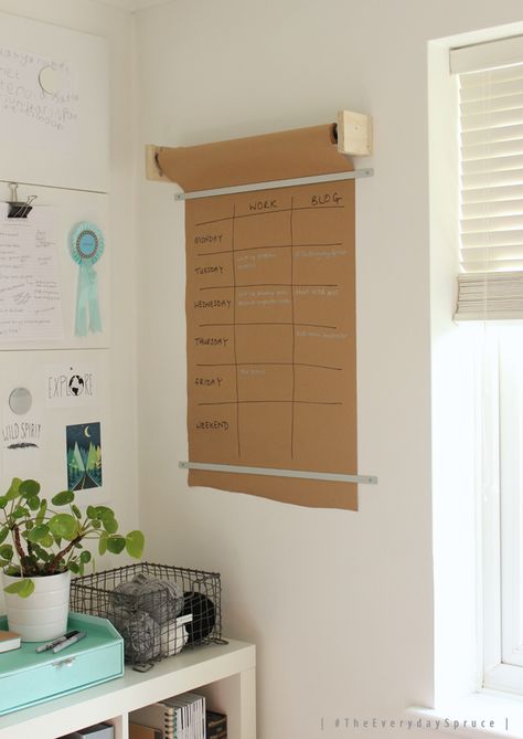 Wall Calendar Inspiration Brown Paper Roll On Wall Diy, Diy Wall Planner, Home Office Area, Calendar Inspiration, Diy Wand, Office Area, Wall Planner, Family Planner, Butcher Paper